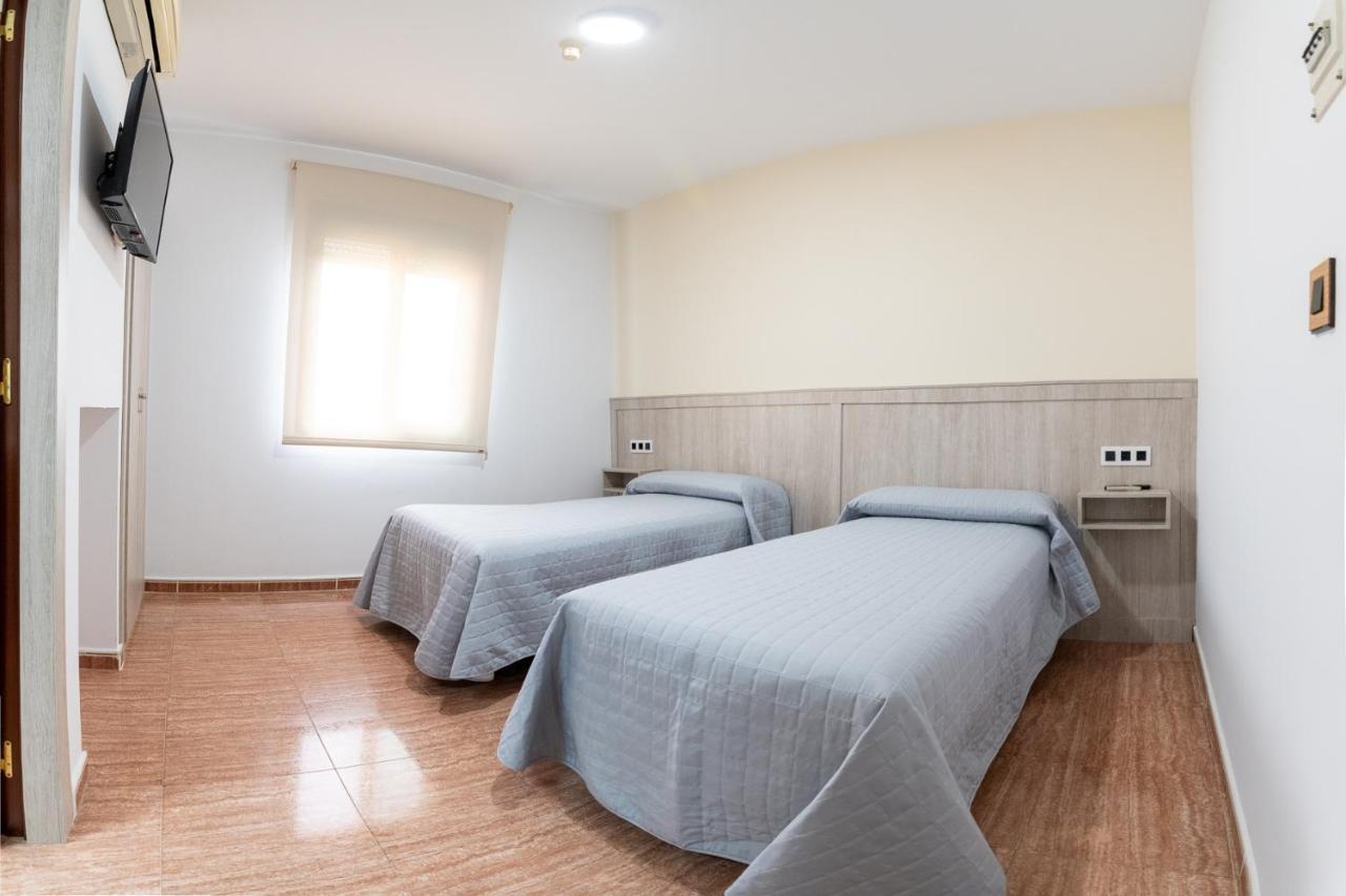 Hostal Vinuela San Pedro de Merida Εξωτερικό φωτογραφία