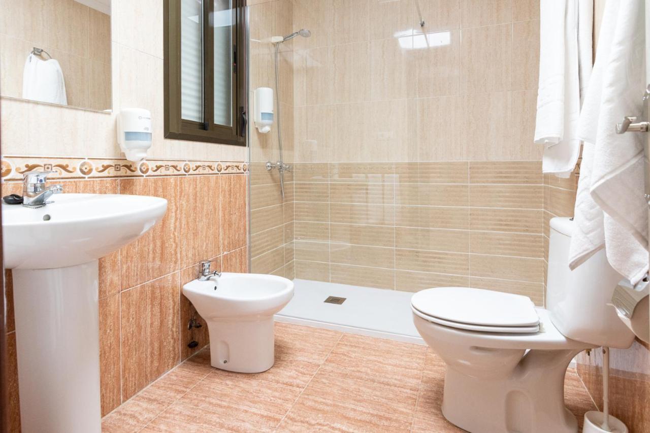 Hostal Vinuela San Pedro de Merida Εξωτερικό φωτογραφία