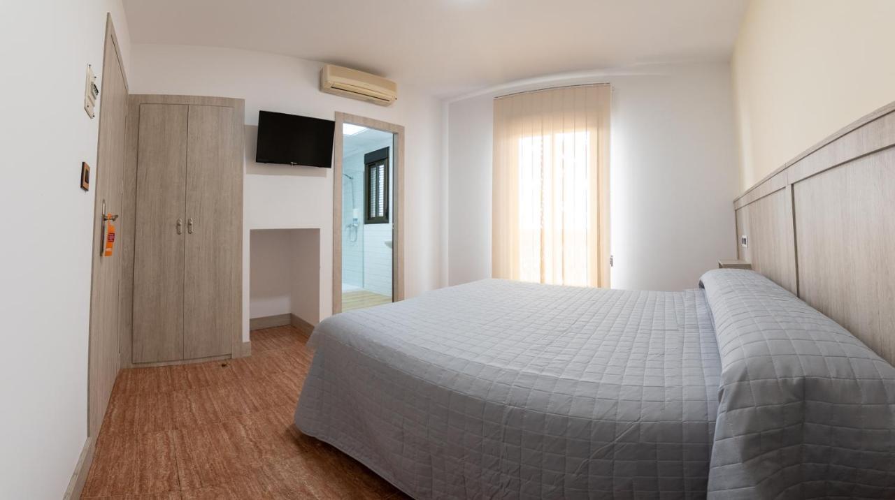 Hostal Vinuela San Pedro de Merida Εξωτερικό φωτογραφία