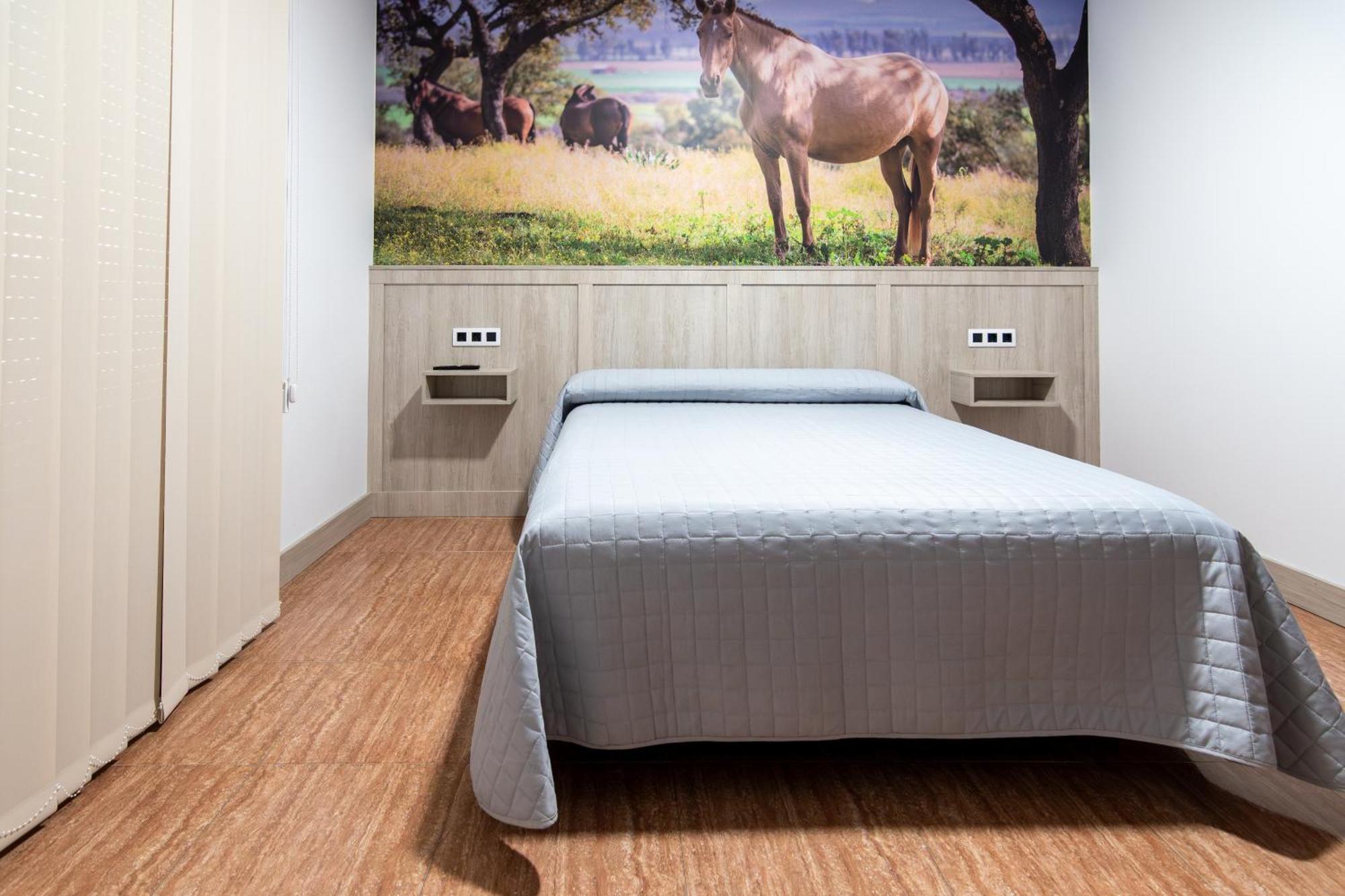 Hostal Vinuela San Pedro de Merida Εξωτερικό φωτογραφία