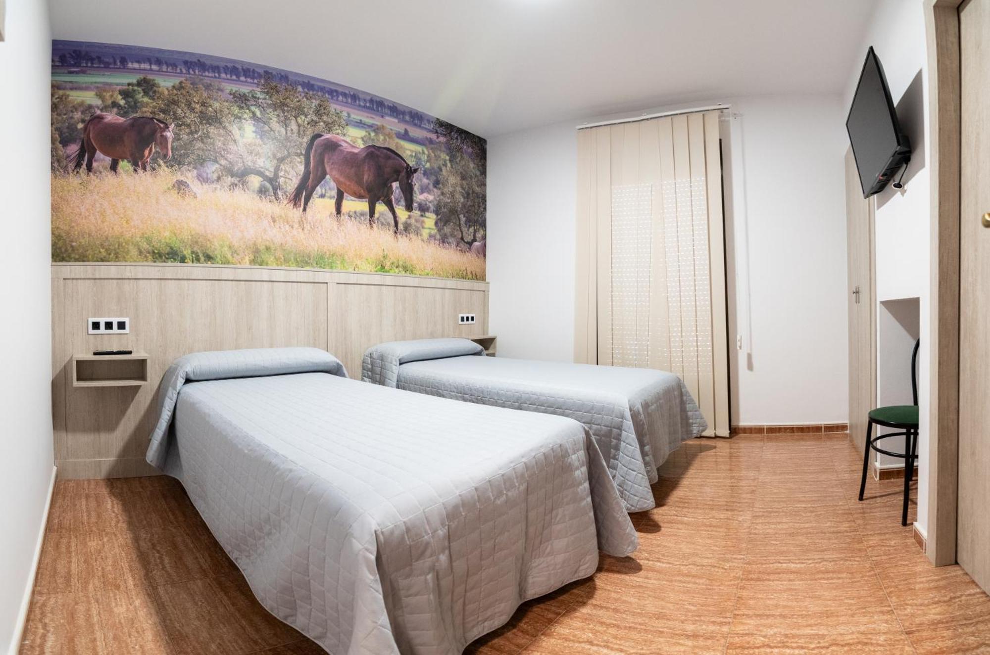 Hostal Vinuela San Pedro de Merida Εξωτερικό φωτογραφία