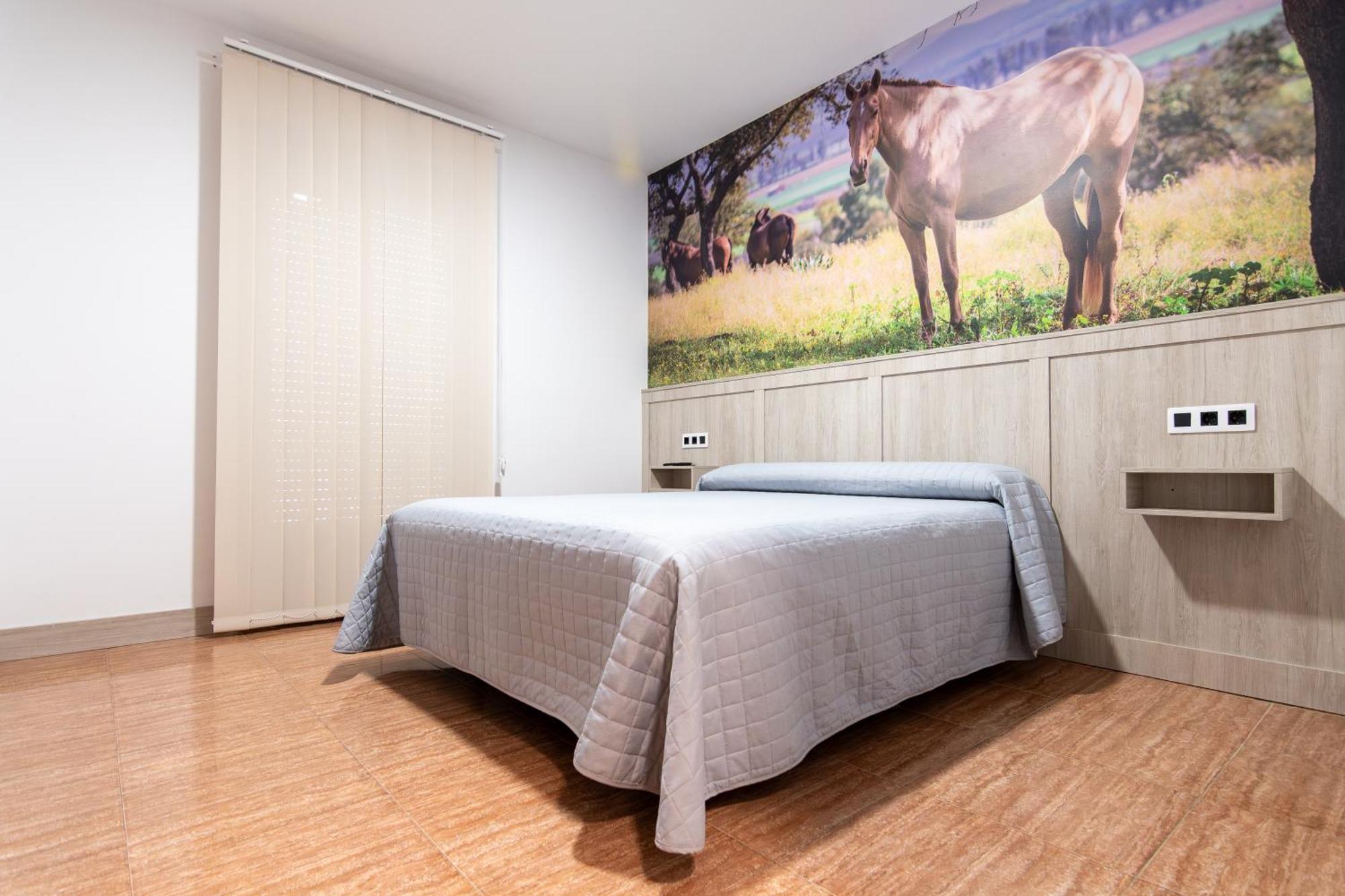 Hostal Vinuela San Pedro de Merida Εξωτερικό φωτογραφία