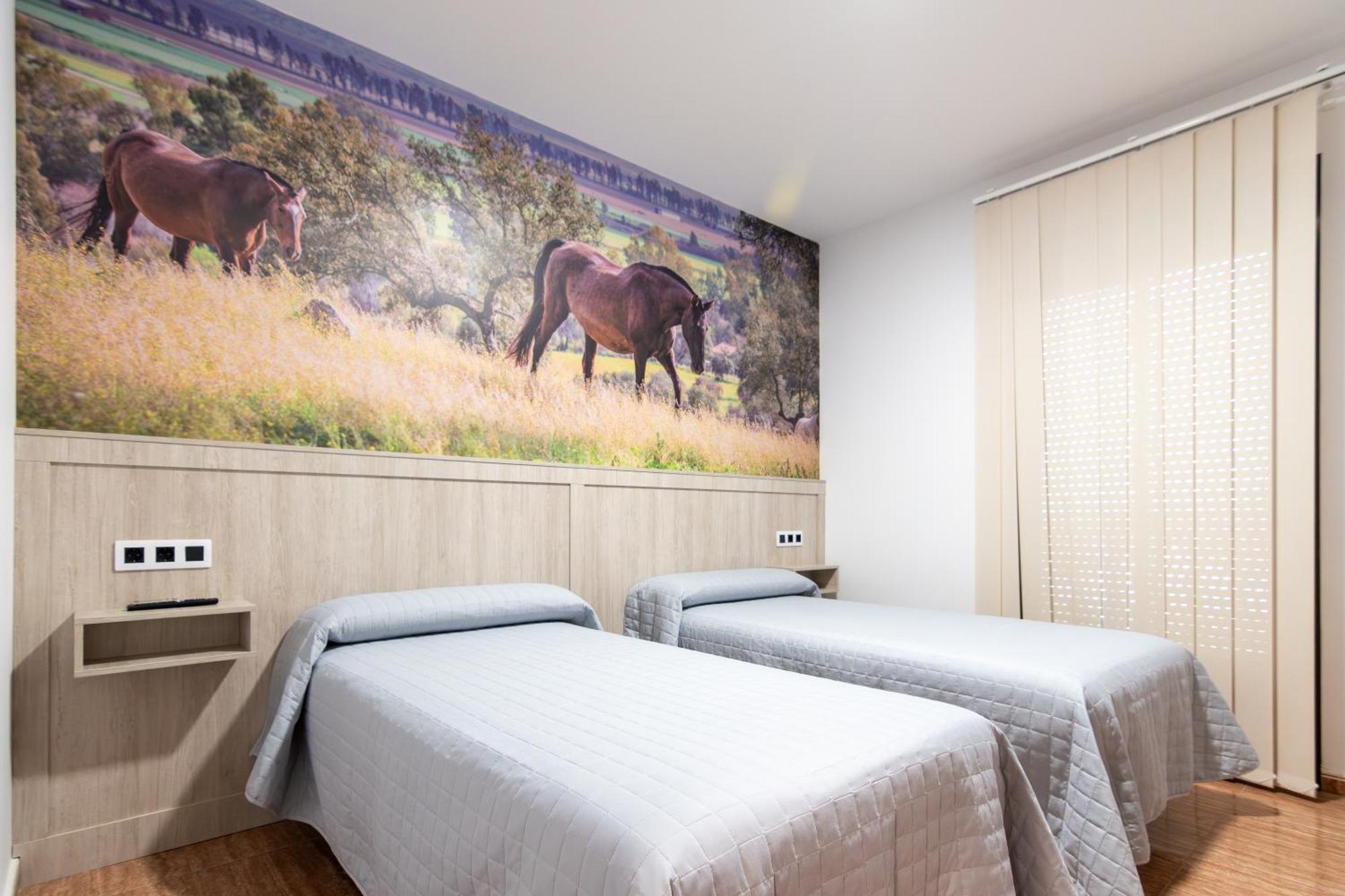 Hostal Vinuela San Pedro de Merida Εξωτερικό φωτογραφία